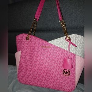 Michael Kors Jet Set Travel Shoulder Tote